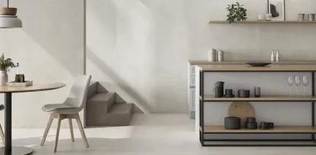 Cocina con azulejos efecto cemento en tonos neutros, colección Seven de ITT