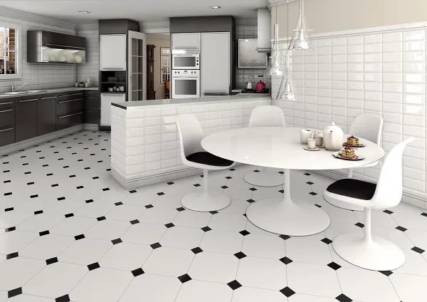 Cocina con azulejos efecto hidráulico en tonos neutros, colección Mugat/rivoli de Vives