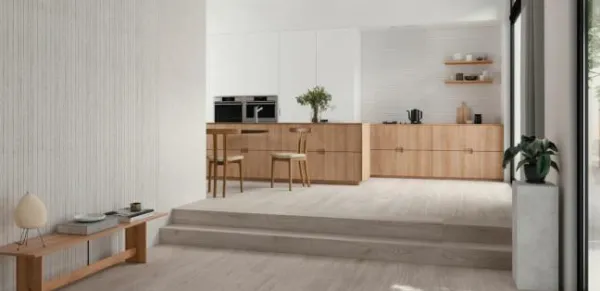 Cocina con azulejos efecto madera, colección Granier de Peronda