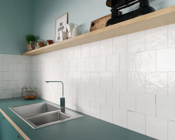 Cocina con azulejos efecto monocolor, colección Agadir de Dune