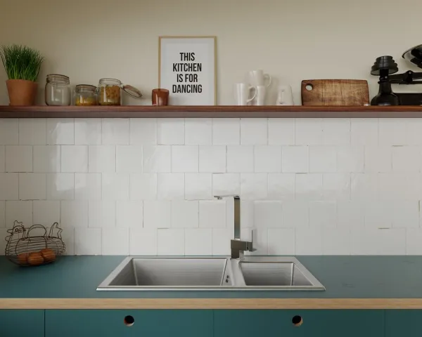 Cocina con azulejos efecto monocolor, colección Agadir de Dune