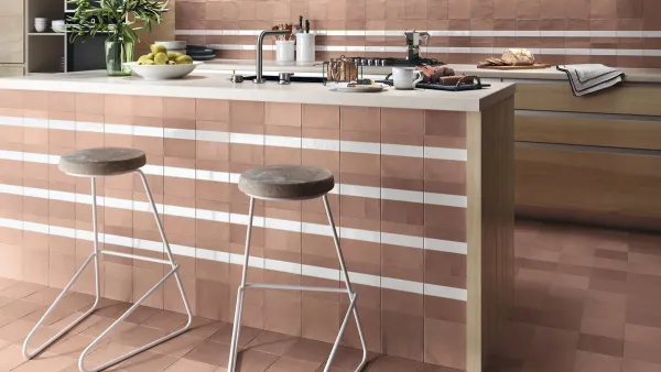 Cocina con azulejos efecto monocolor en tonos cálidos, colección Contemporary de Ape