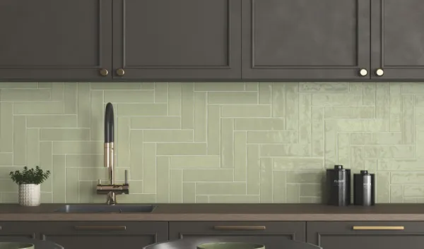 Cocina con azulejos efecto monocolor, colección Meknes de Dune