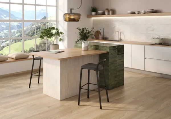 Cocina con azulejos efecto monocolor en tonos cálidos, colección Nuance de Colorker
