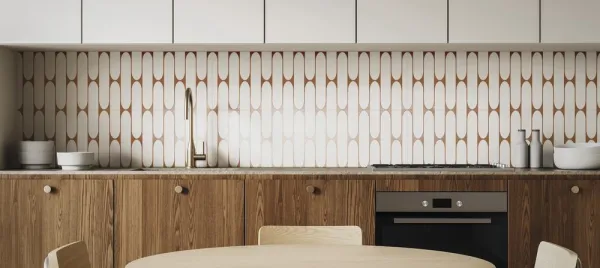 Cocina con azulejos efecto monocolor en tonos cálidos, colección Rado de Aparici