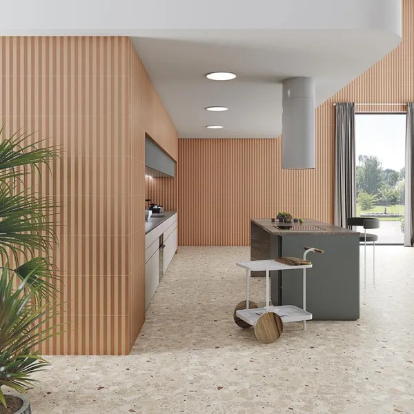 Cocina con azulejos efecto monocolor en tonos cálidos, colección Ritmo de Vives