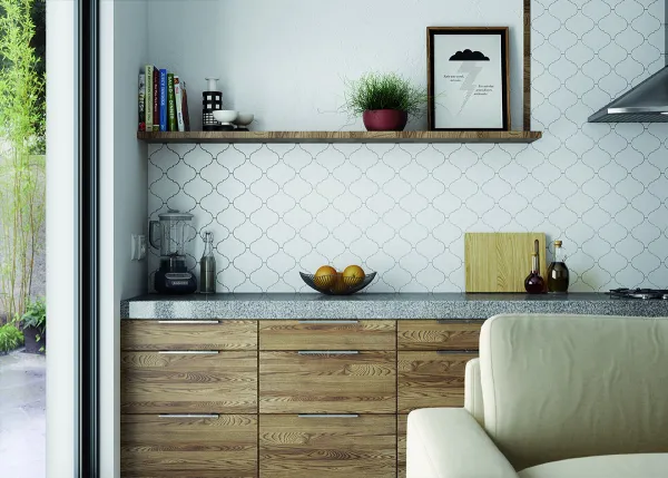 Cocina con azulejos efecto monocolor en tonos fríos, colección Scale de Equipe