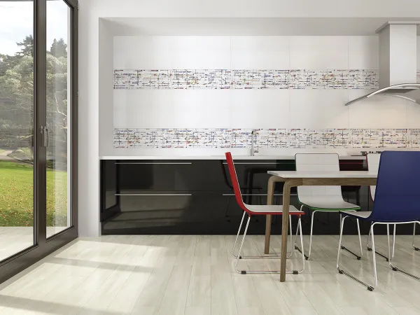 Cocina con azulejos efecto monocolor en tonos neutros, colección Sun de TAU ceràmica