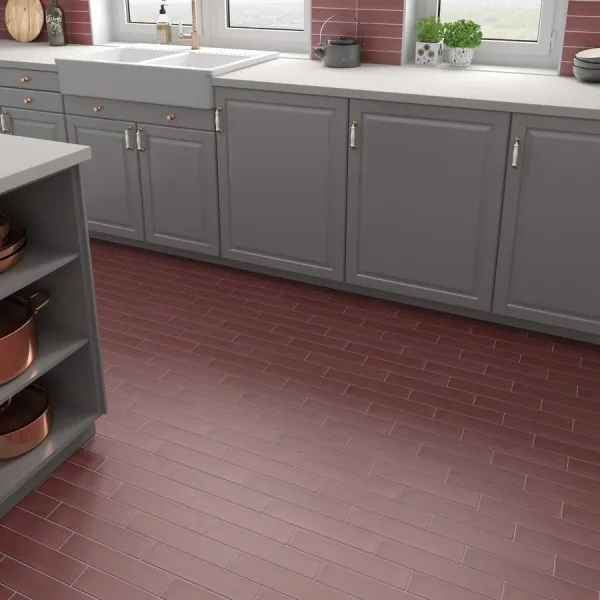 Cocina con azulejos efecto monocolor en tonos cálidos, colección Wadi de Equipe