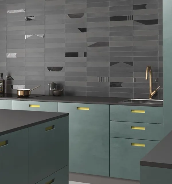 Cocina con azulejos efecto monocolor en tonos neutros, colección Wadi de Equipe