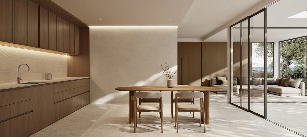 Cocina con azulejos efecto piedra en tonos cálidos, colección Loire de Peronda
