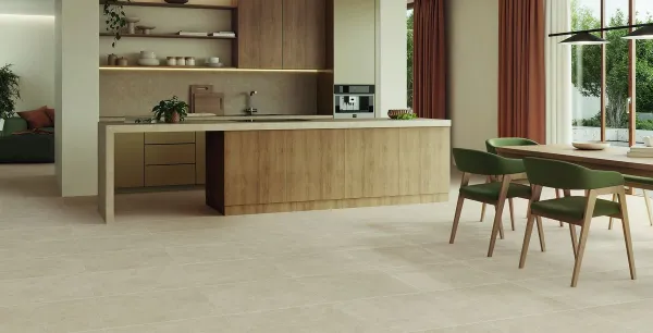 Cocina con azulejos efecto piedra, colección Madison de Keratile