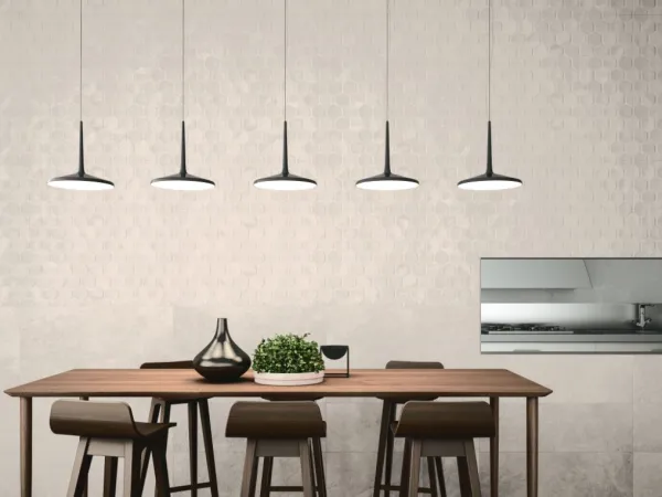 Cocina con azulejos efecto piedra, colección Mustang de Durstone
