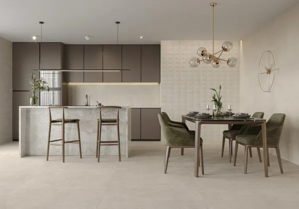 Cocina con azulejos efecto piedra en tonos cálidos, colección Nomade de ROCERSA