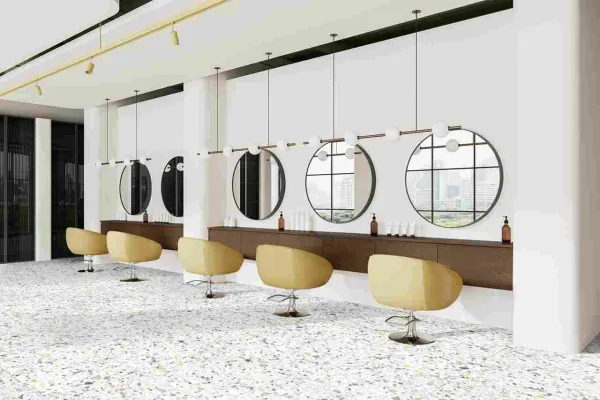 Comercio con azulejos en tonos neutros