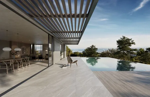 Exterior con azulejos efecto madera, colección Alchemy de Peronda