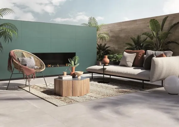Exterior con azulejos efecto monocolor, colección Pastelli de Alfa Lux
