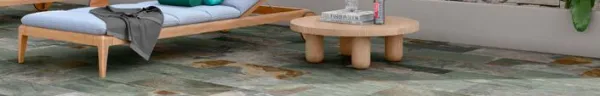 Exterior con azulejos efecto piedra, colección Aspen de Mikonos