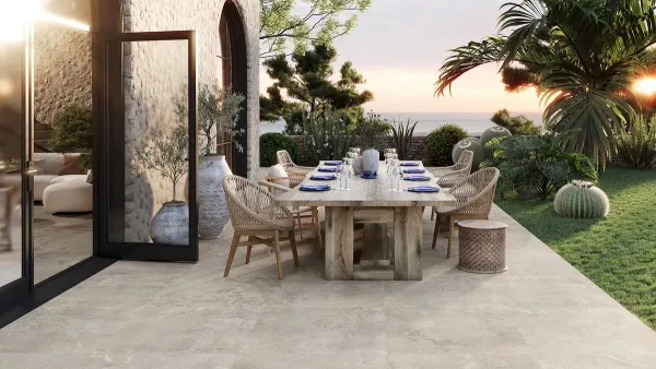 Exterior con azulejos efecto piedra, colección Elements de Colorker
